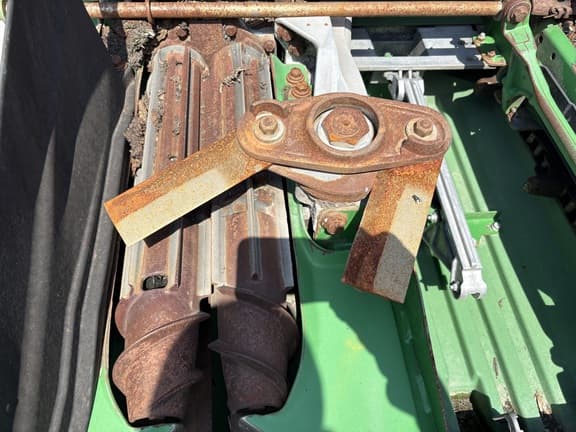 Image of John Deere C12F equipment image 3