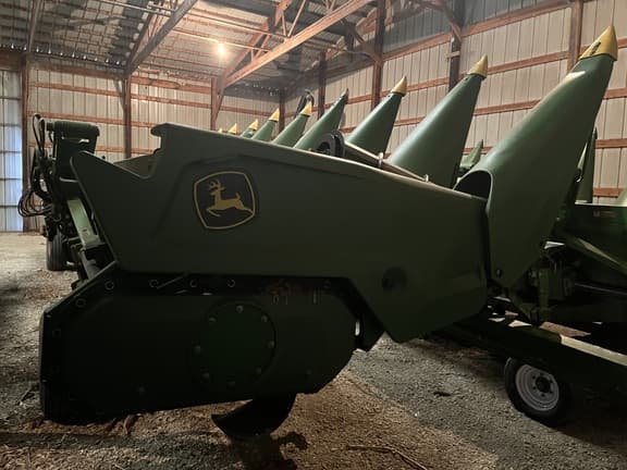 Image of John Deere C12F equipment image 1