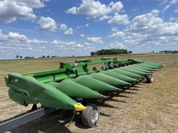 Image of John Deere C12F equipment image 1