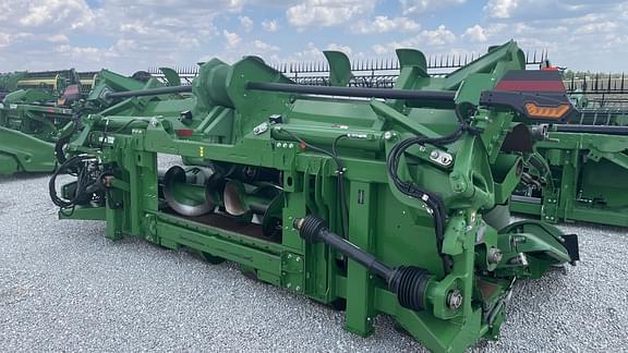 Image of John Deere C12F equipment image 2