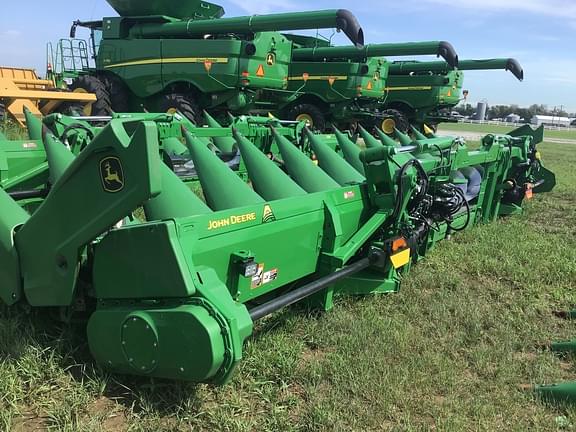 Image of John Deere C12F equipment image 1