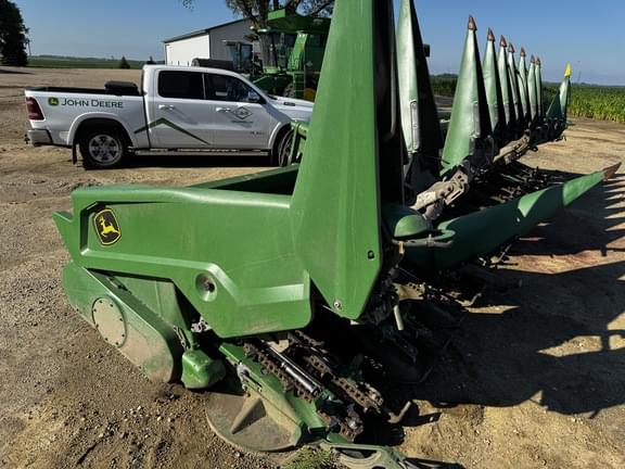 Image of John Deere C12F equipment image 1