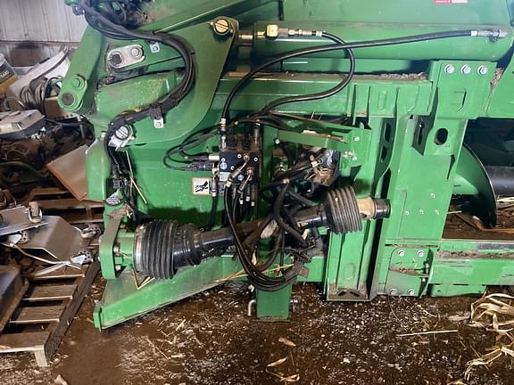 Image of John Deere C12F equipment image 2