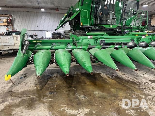 Image of John Deere C12F equipment image 1