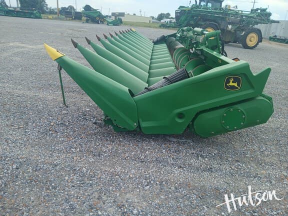 Image of John Deere C12F equipment image 4