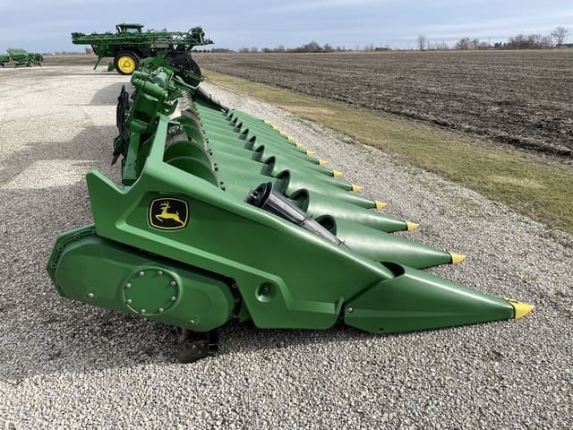 Image of John Deere C12F equipment image 2
