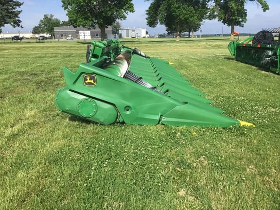 Image of John Deere C12F equipment image 1