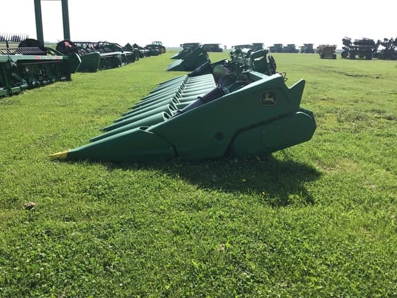 Image of John Deere C12F equipment image 4