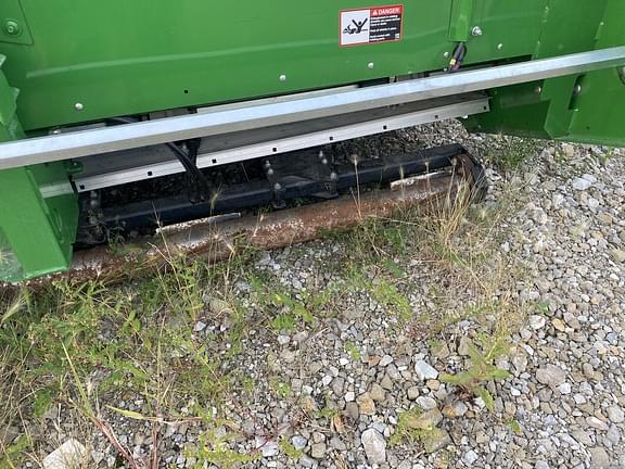 Image of John Deere C12F equipment image 3
