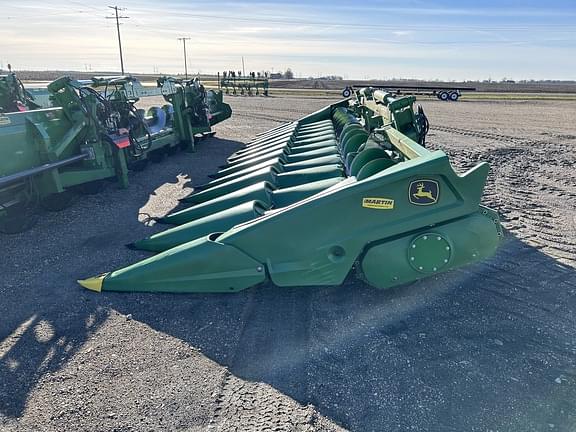 Image of John Deere C12F equipment image 1