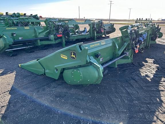 Image of John Deere C12F equipment image 2