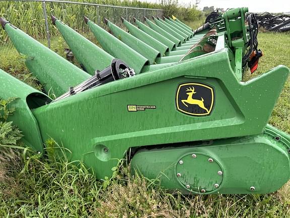 Image of John Deere C12F Primary image