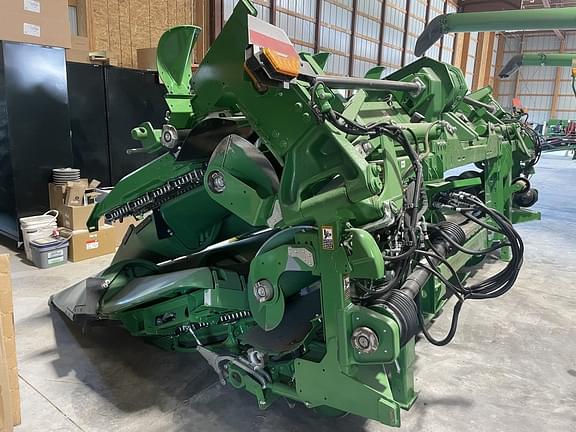 Image of John Deere C12F equipment image 4