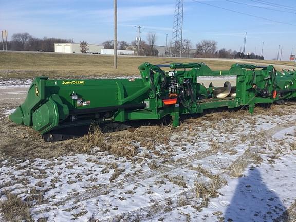 Image of John Deere C12F equipment image 1