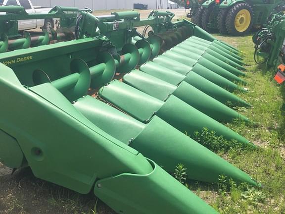 Image of John Deere C12F equipment image 4