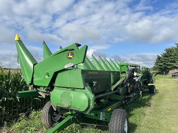 Image of John Deere C12F equipment image 3