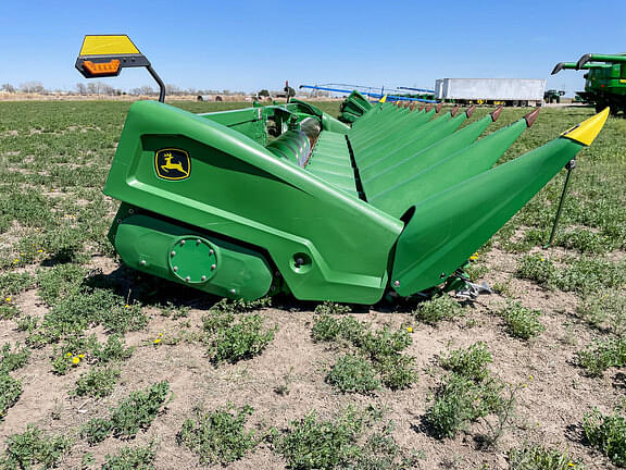 Image of John Deere C12R equipment image 3