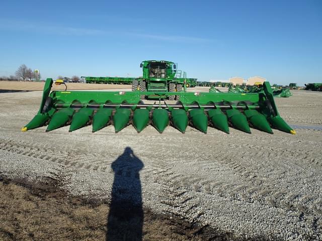 Image of John Deere C12R equipment image 2