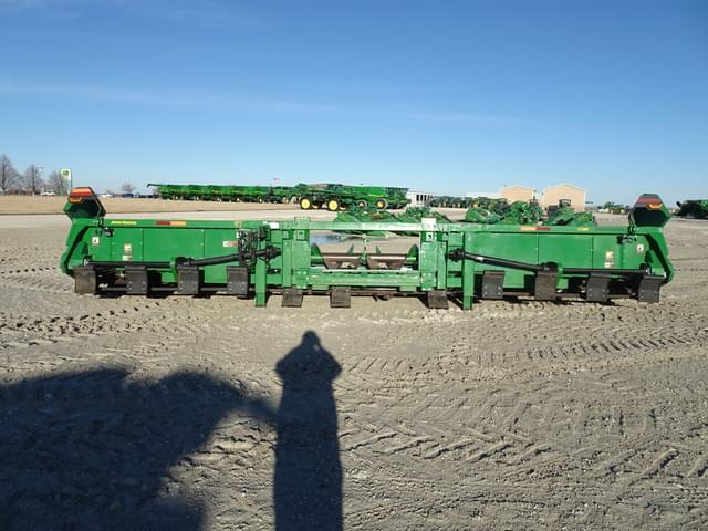 Image of John Deere C12R equipment image 4