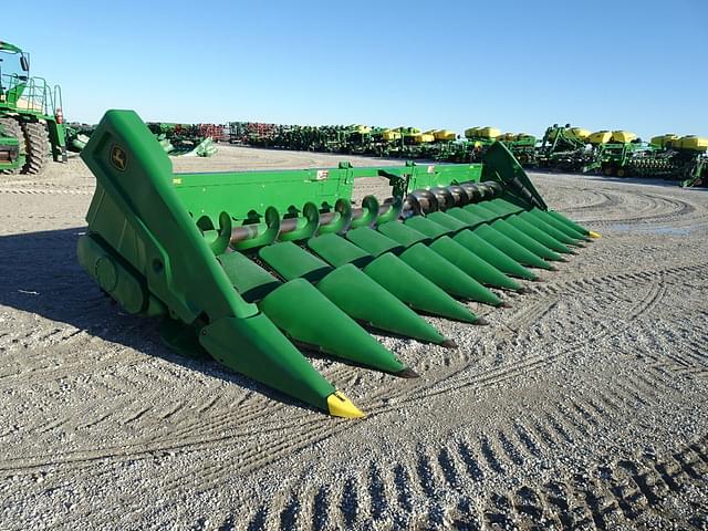 Image of John Deere C12R equipment image 3