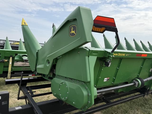 Image of John Deere C12R equipment image 1