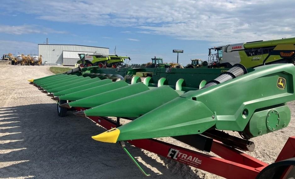 Image of John Deere C12R Primary image