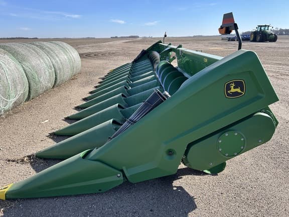 Image of John Deere C12R equipment image 4