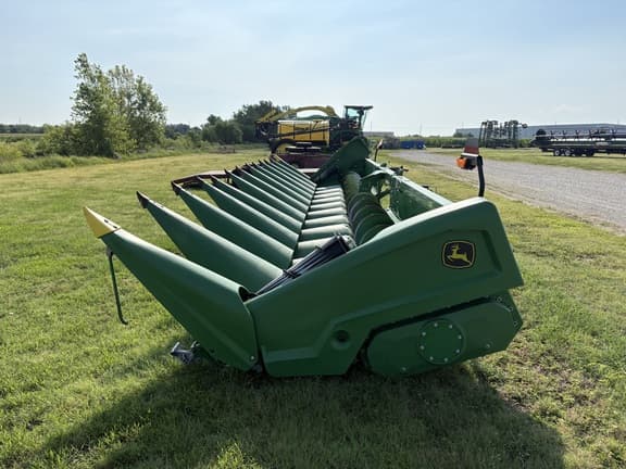 Image of John Deere C12R equipment image 1