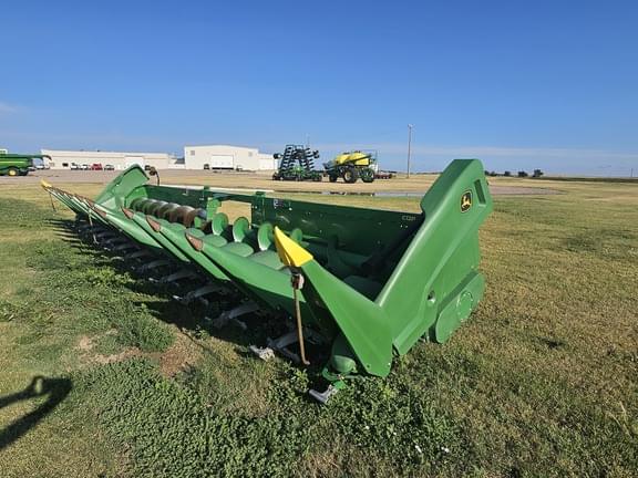 Image of John Deere C12R equipment image 3