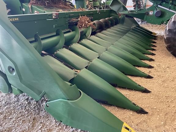 Image of John Deere C12R Primary image