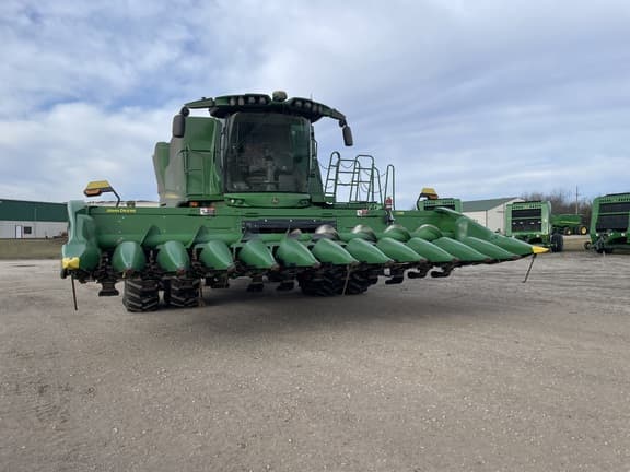 Image of John Deere C12R equipment image 4