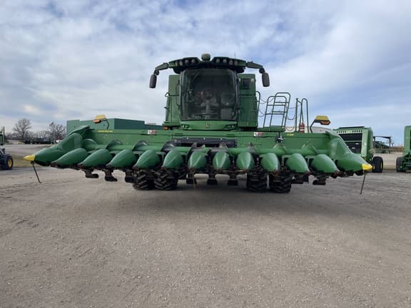 Image of John Deere C12R equipment image 3