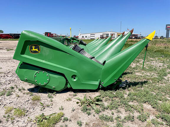 Image of John Deere C12R equipment image 3