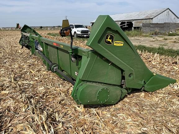 Image of John Deere C12R equipment image 3