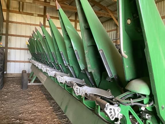 Image of John Deere C12R equipment image 3