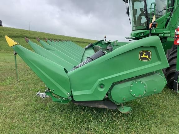 Image of John Deere C12R Primary image