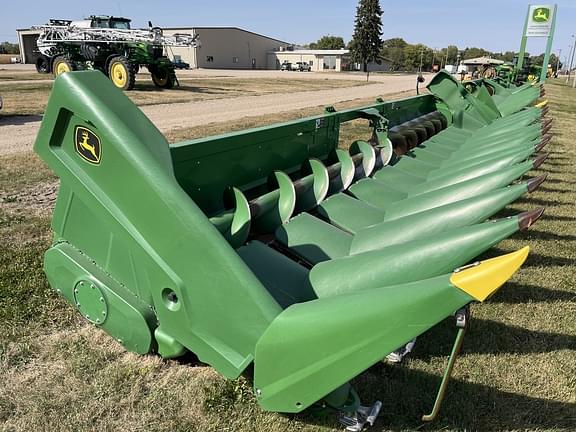 Image of John Deere C12R Primary image