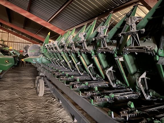 Image of John Deere C12R equipment image 4