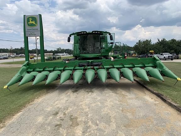 Image of John Deere C12R equipment image 2