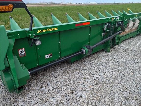 Image of John Deere C12R equipment image 3