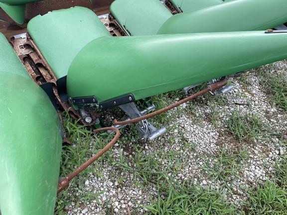 Image of John Deere C12R equipment image 3