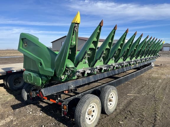 Image of John Deere C12R Primary image