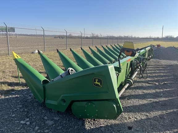 Image of John Deere C12R equipment image 2