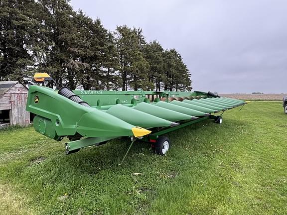 Image of John Deere C12R Primary image