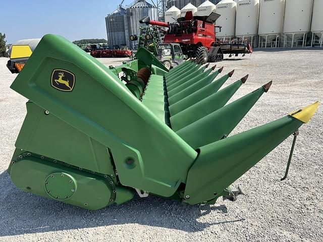 Image of John Deere C12R equipment image 3