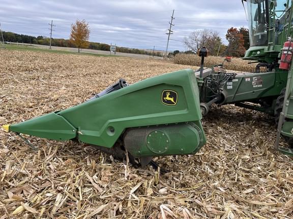 Image of John Deere C12R equipment image 4