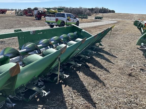 Image of John Deere C12R equipment image 4