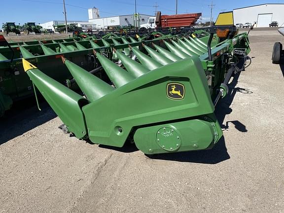 Image of John Deere C12R equipment image 4