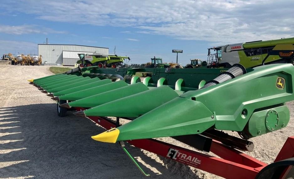 Image of John Deere C12R Primary image