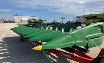 Main image John Deere C12R